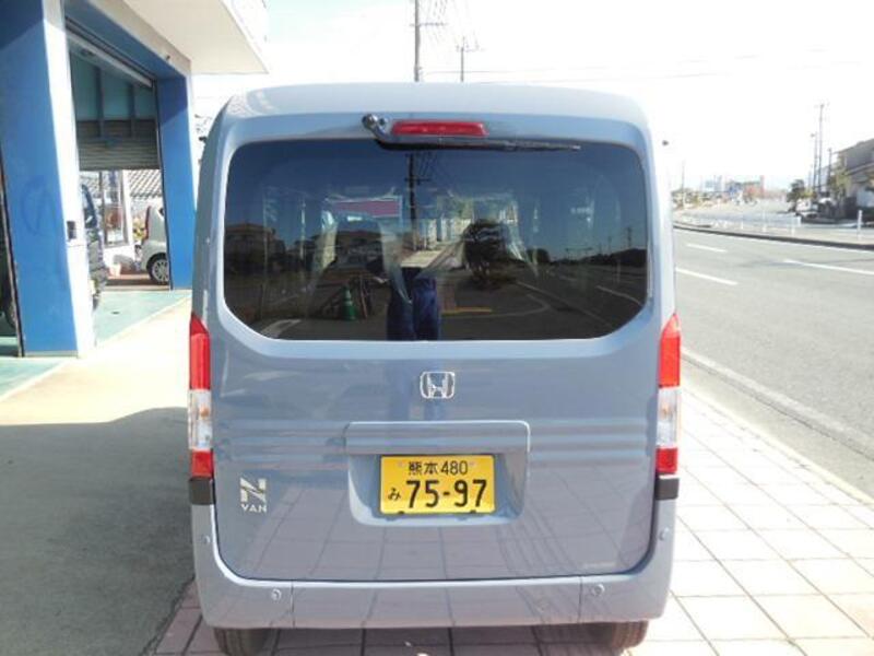 N-VAN