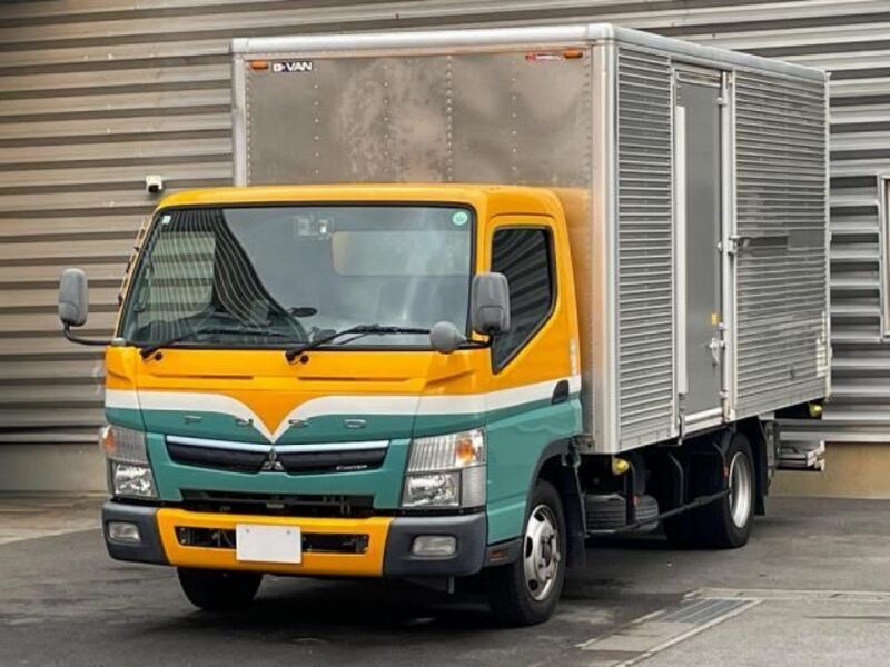 MITSUBISHI CANTER