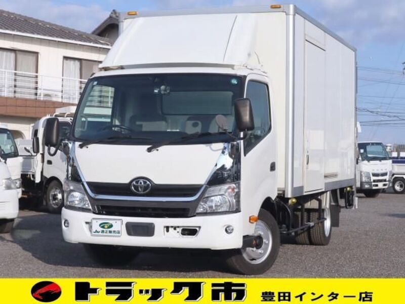 TOYOTA DYNA