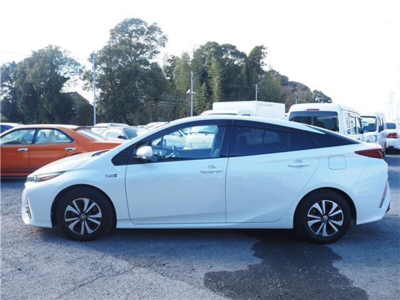 PRIUS PHV