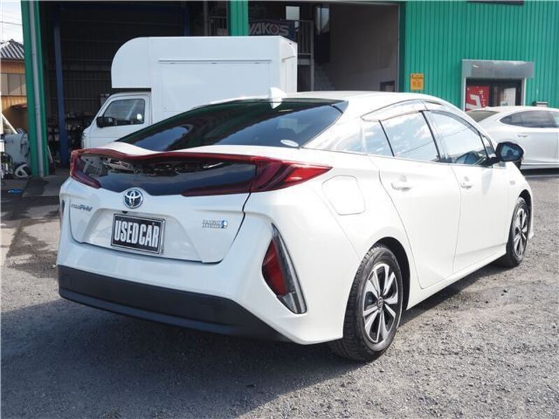 PRIUS PHV
