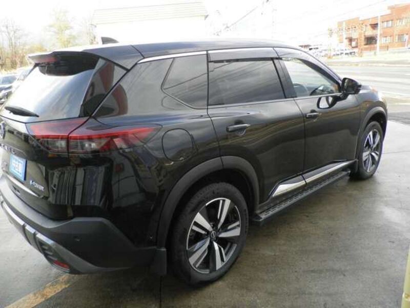 X-TRAIL