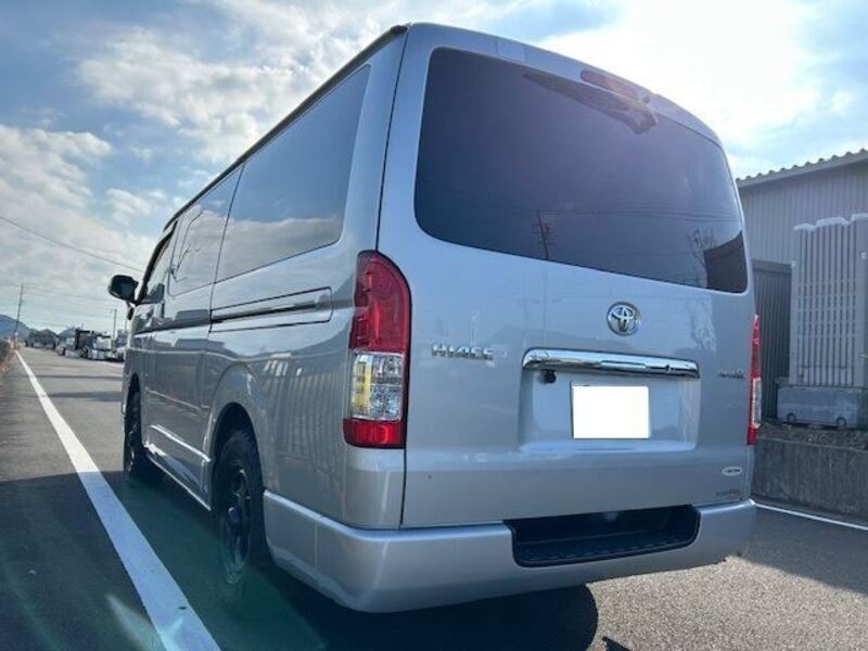 HIACE VAN