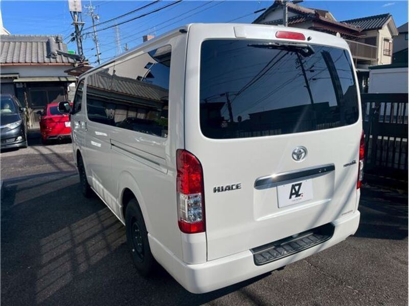 HIACE VAN