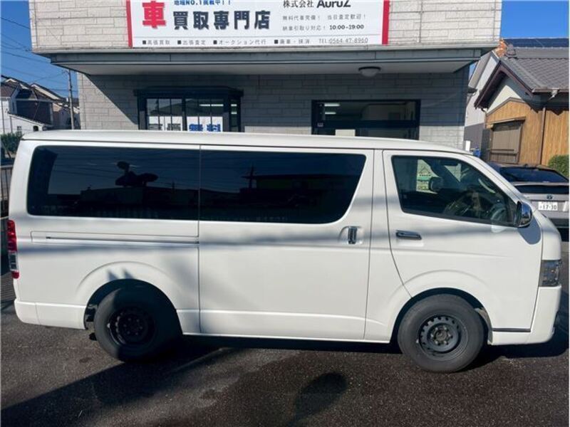HIACE VAN