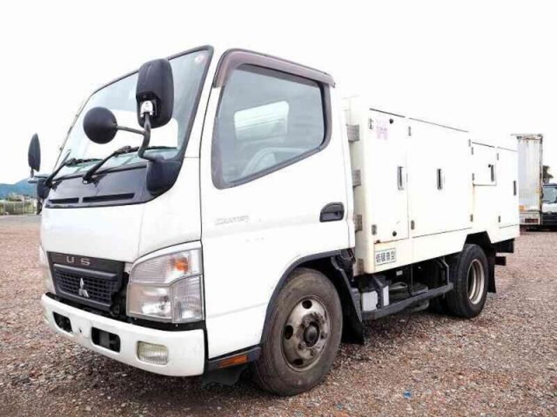 MITSUBISHI CANTER