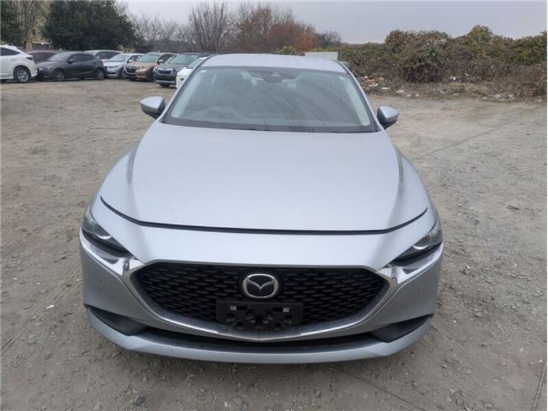MAZDA3