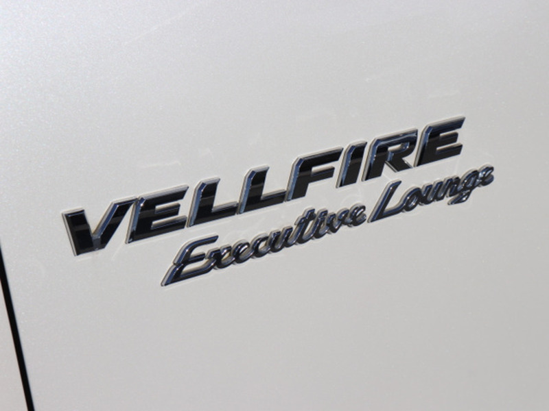 VELLFIRE-13