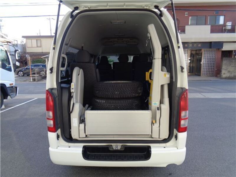 HIACE VAN