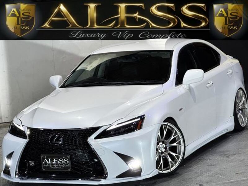 LEXUS IS