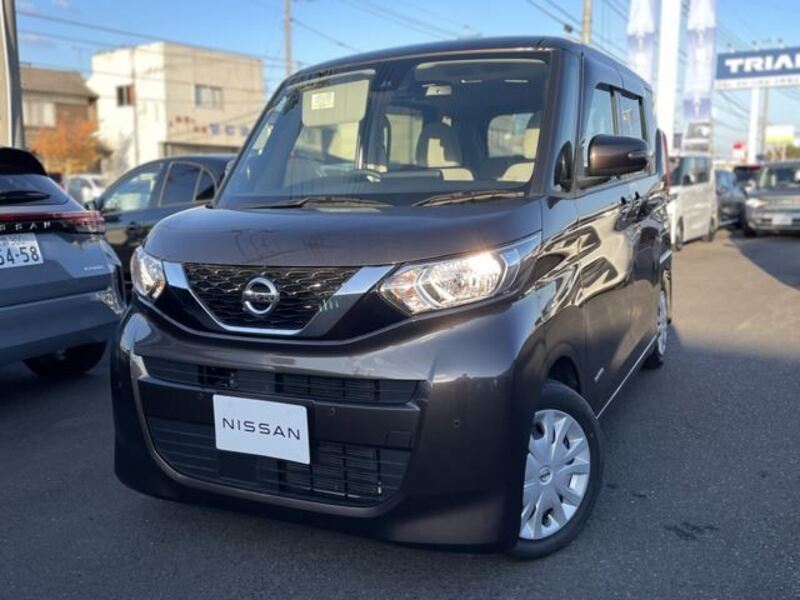 NISSAN ROOX