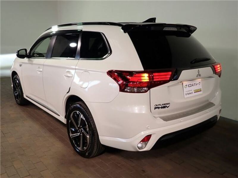 OUTLANDER PHEV