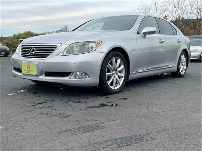 LEXUS LS