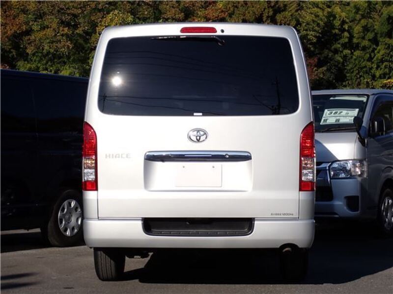 HIACE VAN
