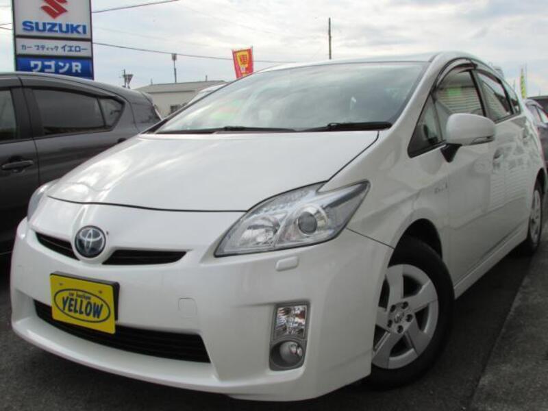 TOYOTA PRIUS