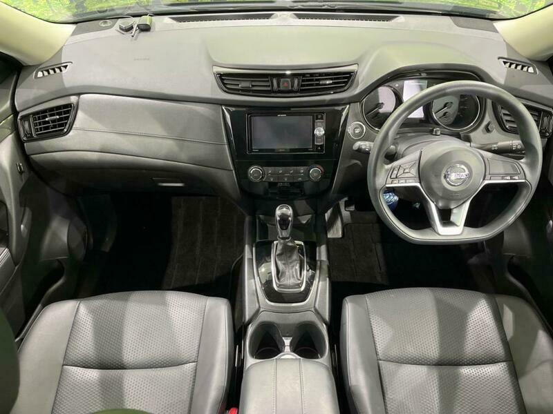 X-TRAIL