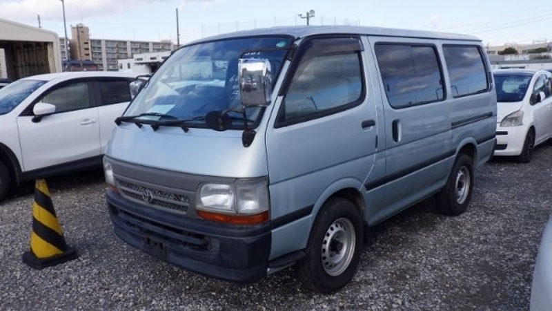TOYOTA HIACE VAN