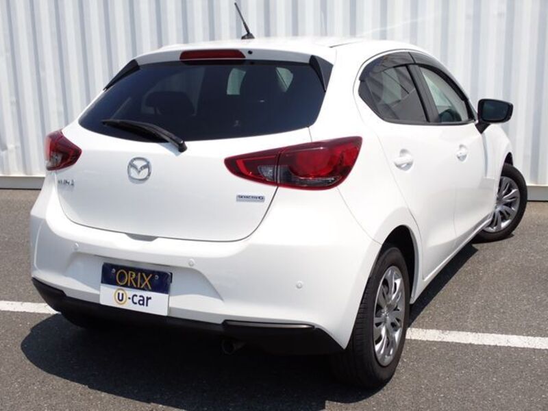 MAZDA2