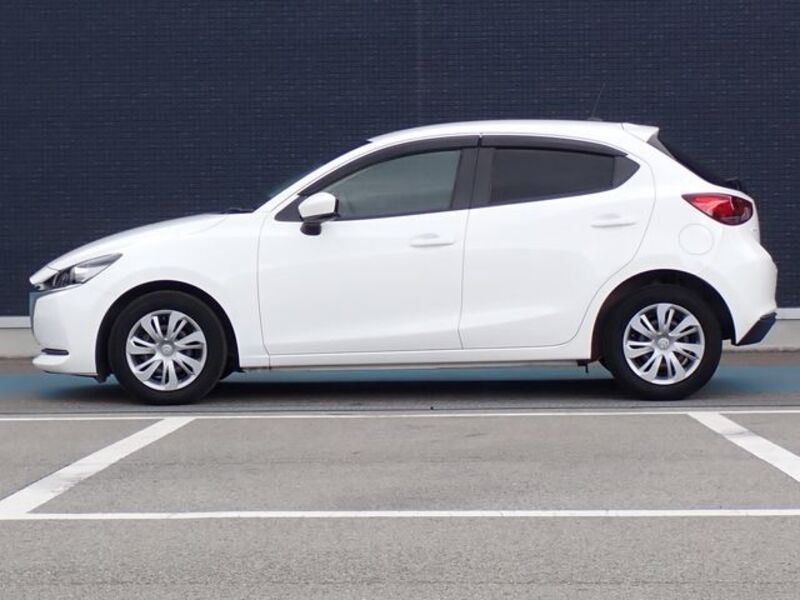 MAZDA2