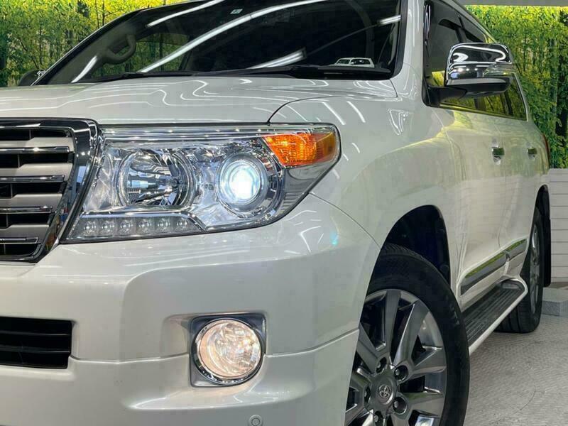 LAND CRUISER