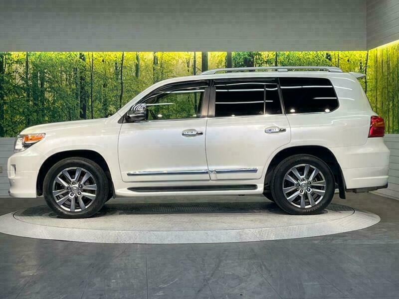 LAND CRUISER