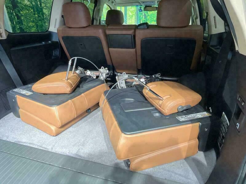 LAND CRUISER
