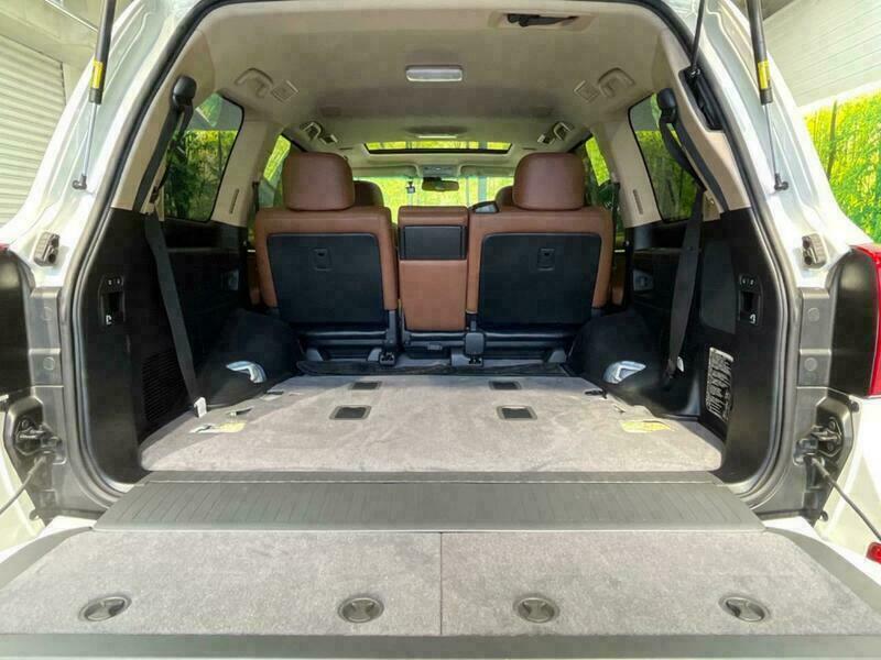 LAND CRUISER