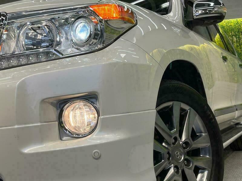 LAND CRUISER