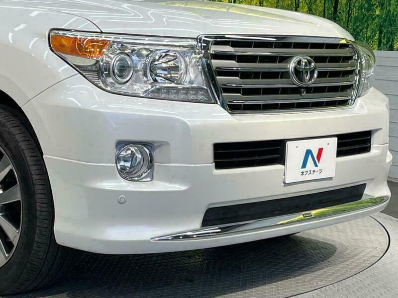 LAND CRUISER