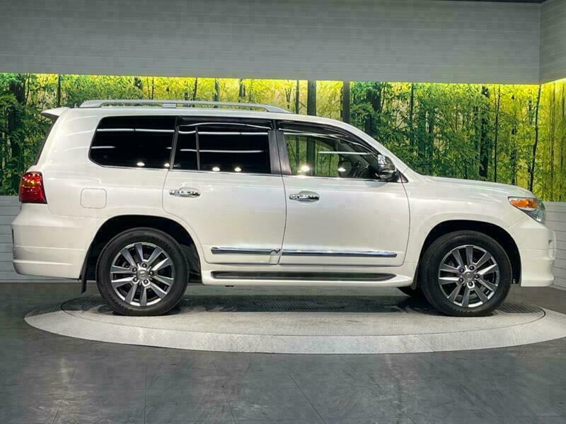 LAND CRUISER