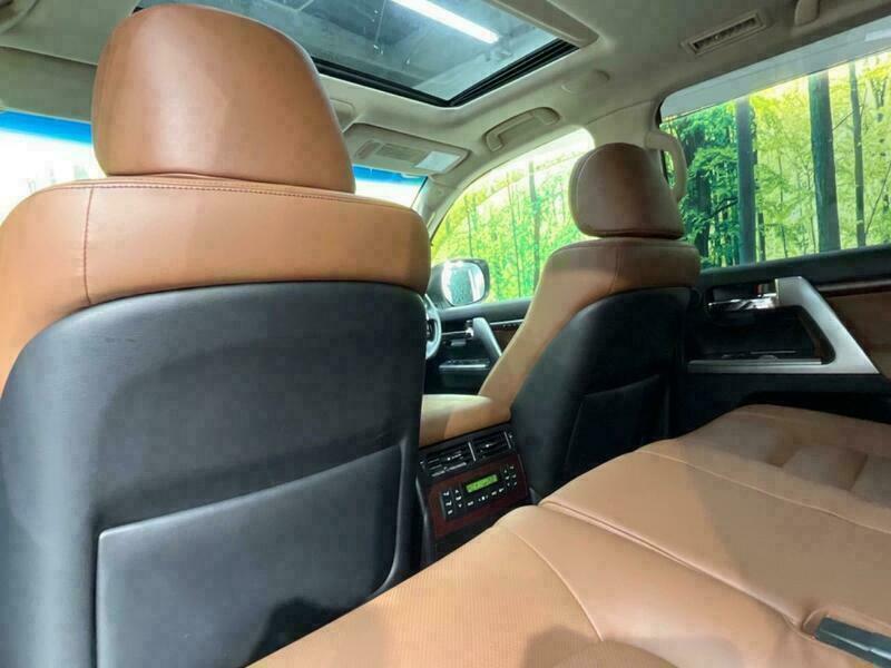LAND CRUISER