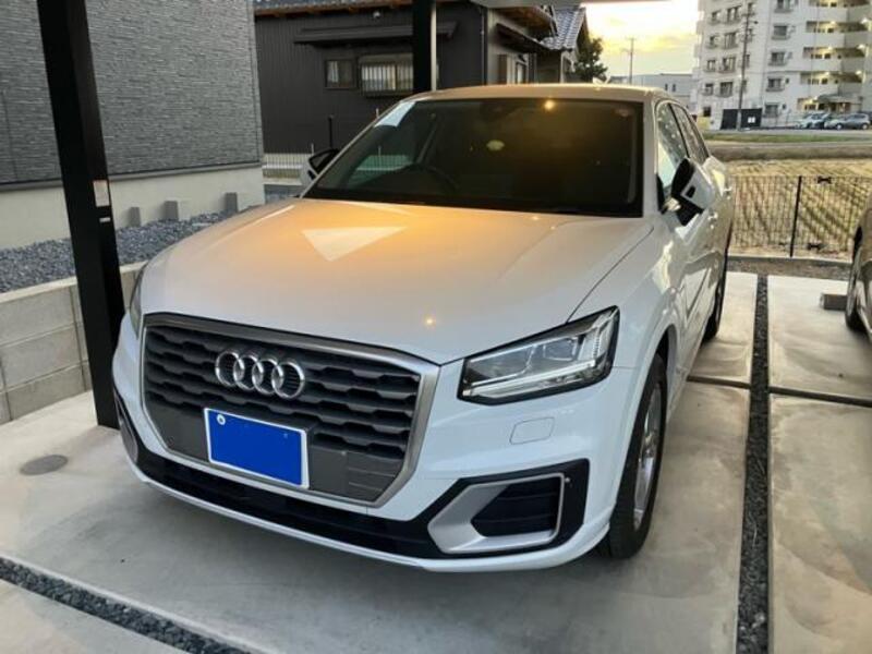 AUDI Q2