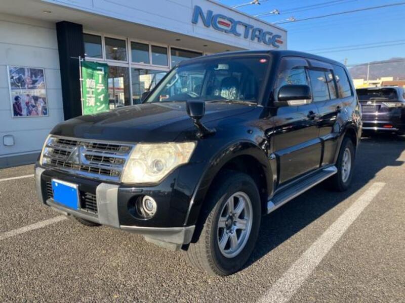 MITSUBISHI PAJERO