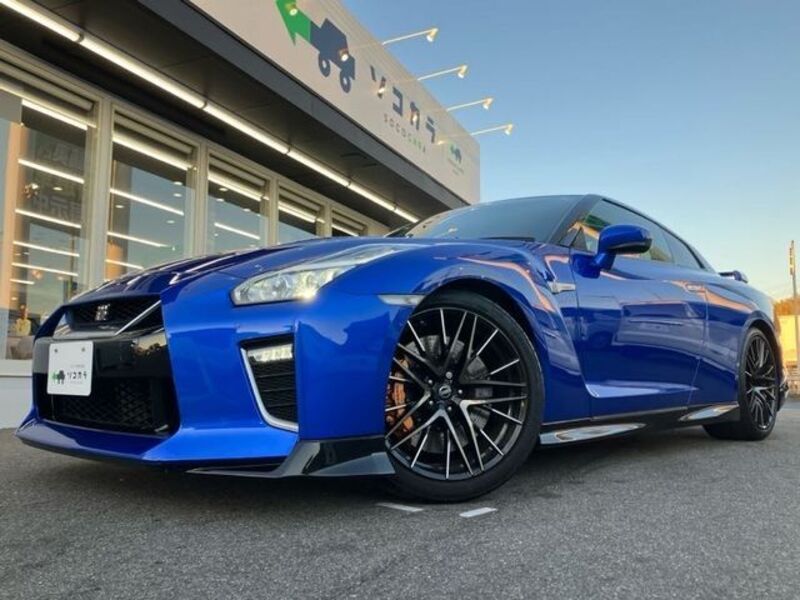 NISSAN GT-R