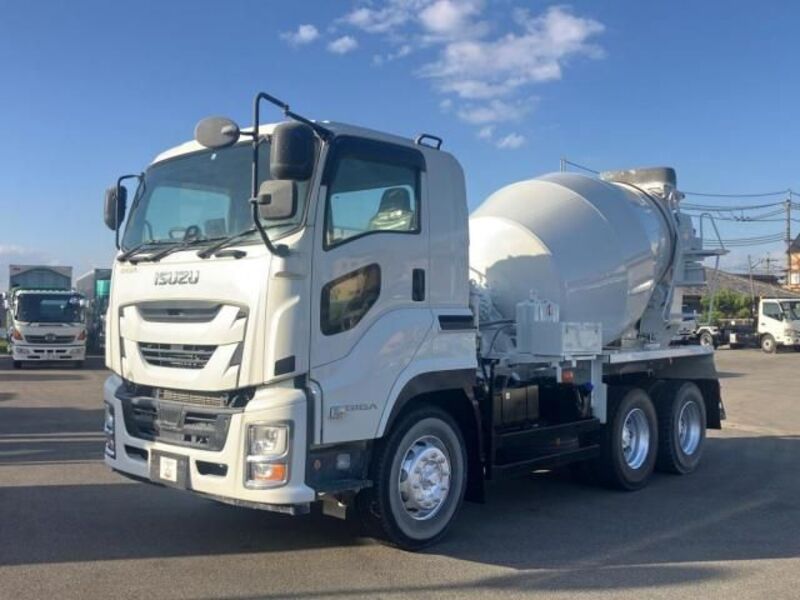 ISUZU GIGA