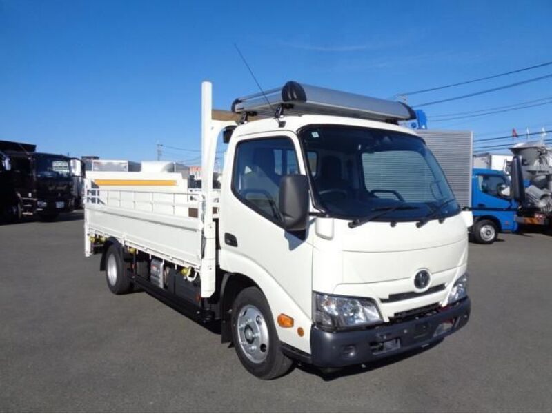 TOYOTA DYNA