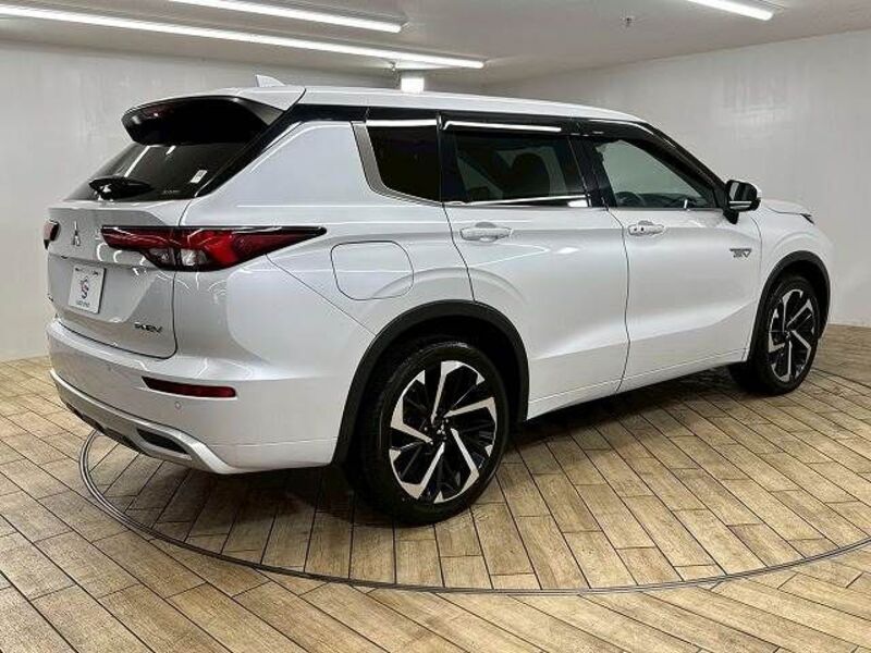 OUTLANDER PHEV