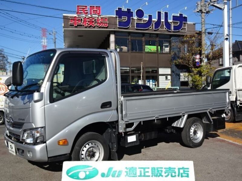 TOYOTA DYNA