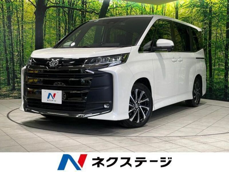 TOYOTA NOAH