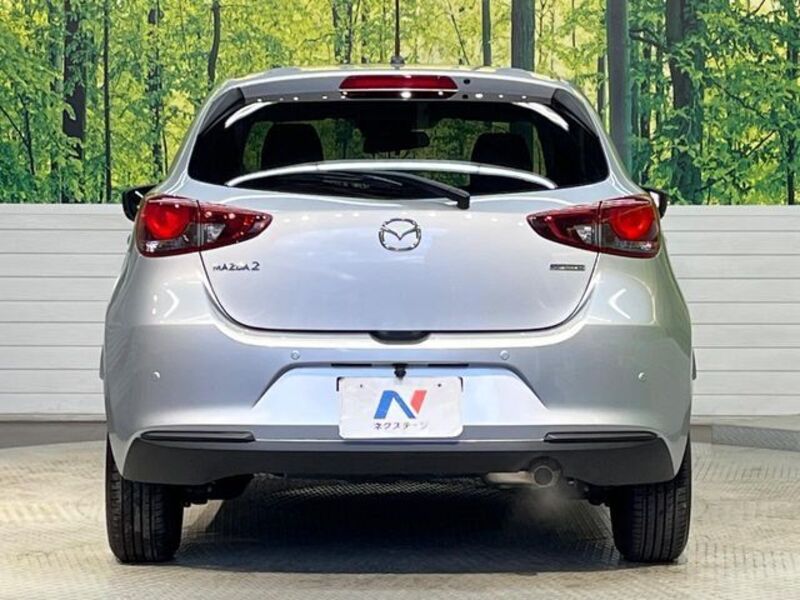 MAZDA2