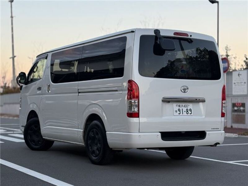 HIACE VAN