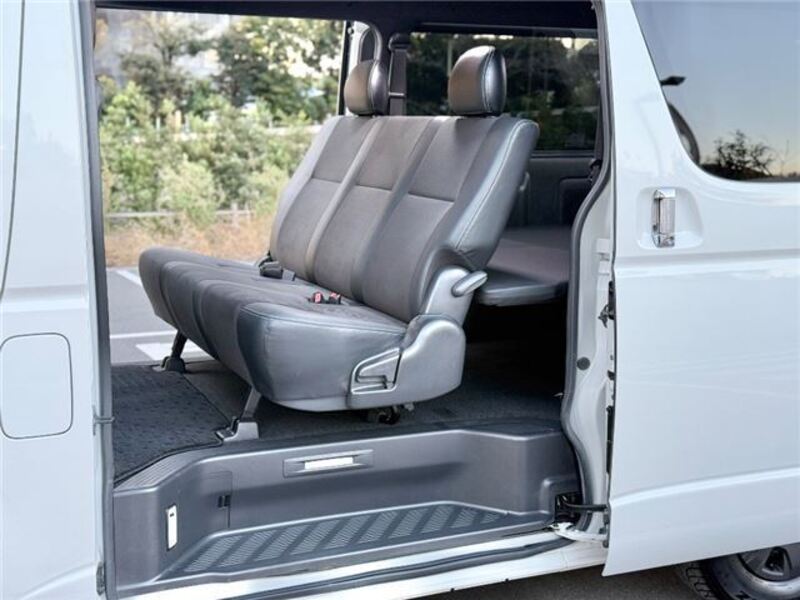 HIACE VAN