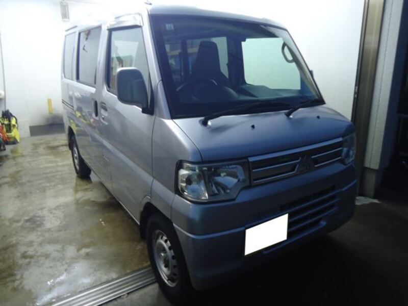 MITSUBISHI MINICAB VAN
