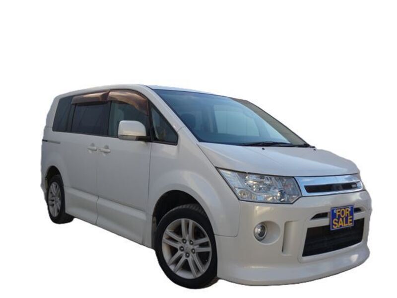 MITSUBISHI DELICA D5