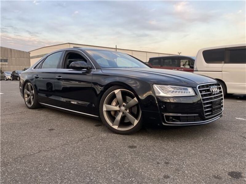AUDI A8