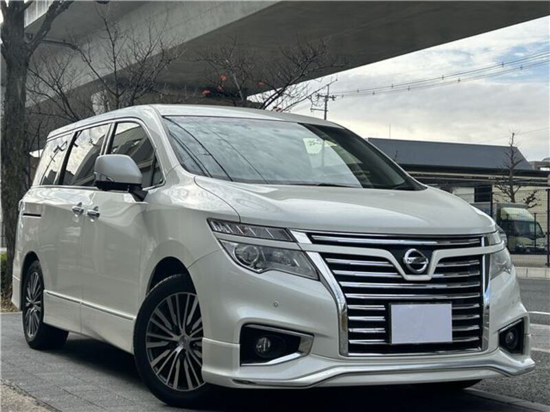 NISSAN ELGRAND