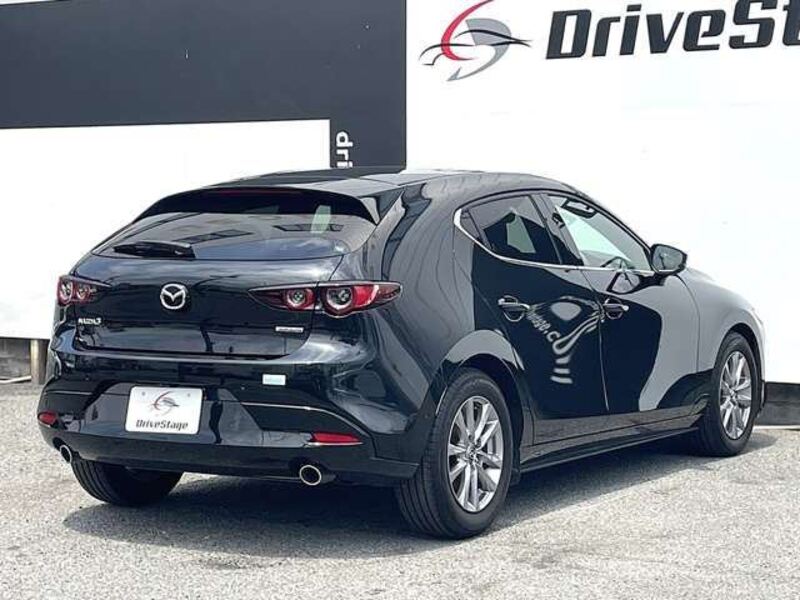MAZDA3