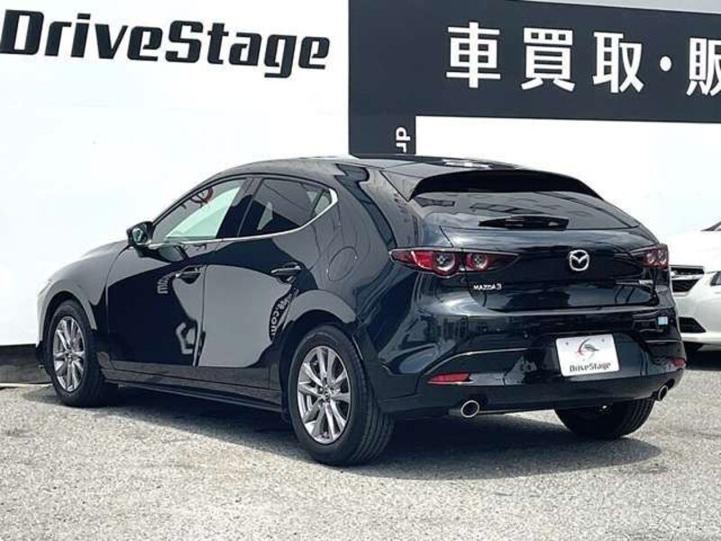 MAZDA3