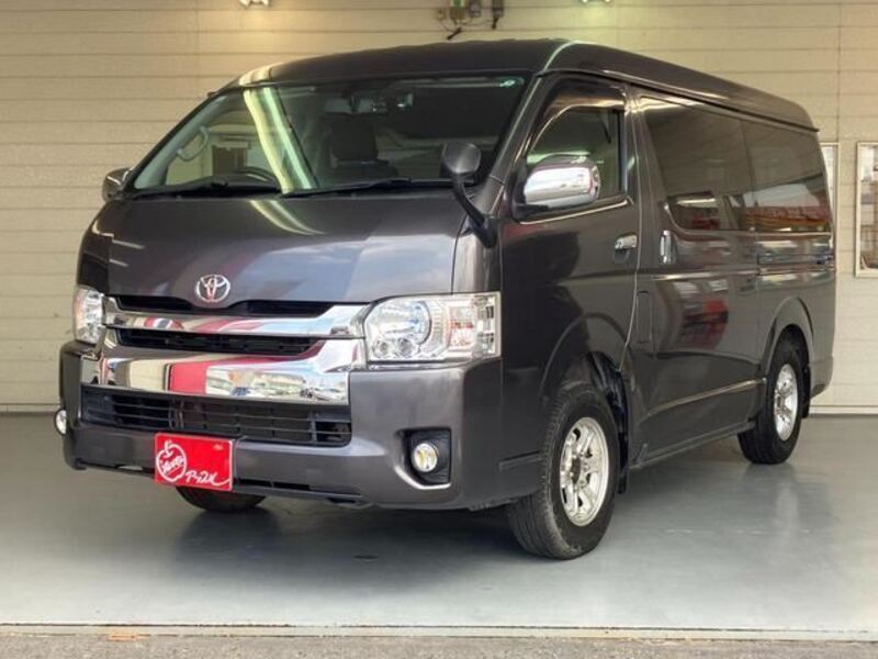TOYOTA HIACE VAN