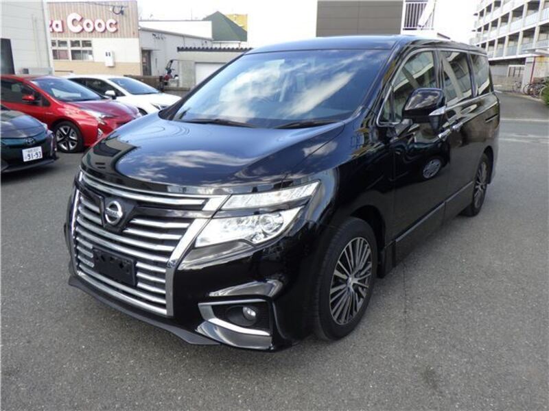 NISSAN ELGRAND